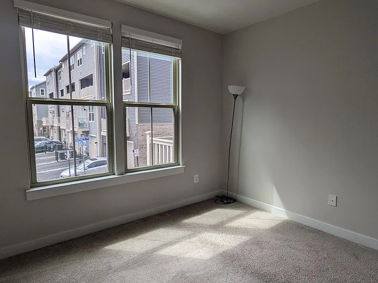 42595 Burbank Ter — Photo 24