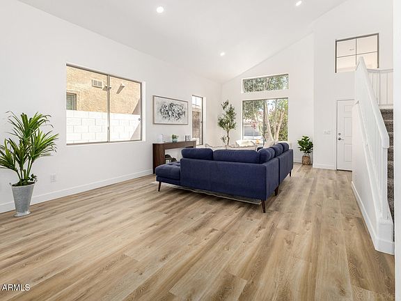 4th image of 16054 W HEARN Road