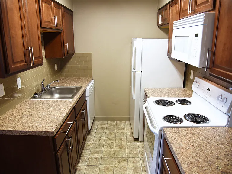 Railhead Apartments — Photo 29