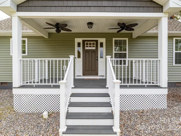328 E Glendale Ave, Mount Holly, NC 28120