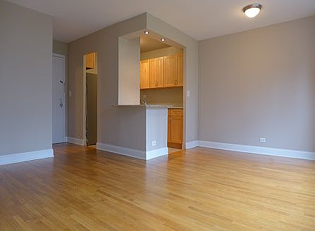 4th image of 310 Greenwich St #3105G