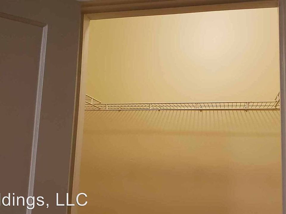 1st image of 7217 S Yates Blvd APT 3A