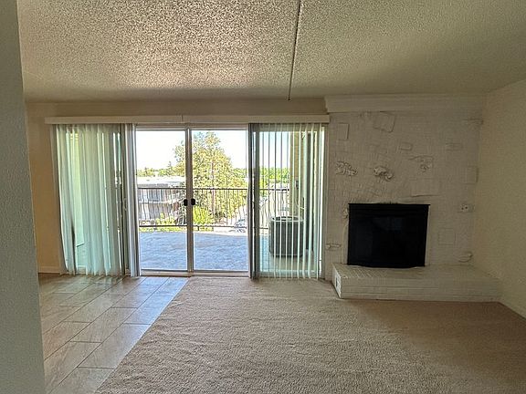 5th image of 805 29th St APT 351