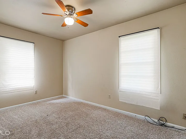 1219 Olwen Dr — Photo 14