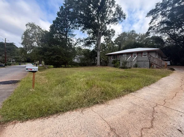 141 N Glynn St, Milledgeville, GA 31061