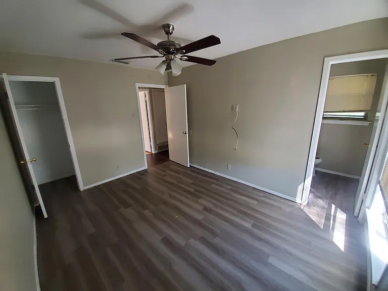 3025 Lambert Dr — Photo 4