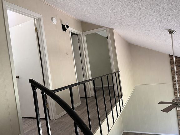 5th image of 255 Washington Dr