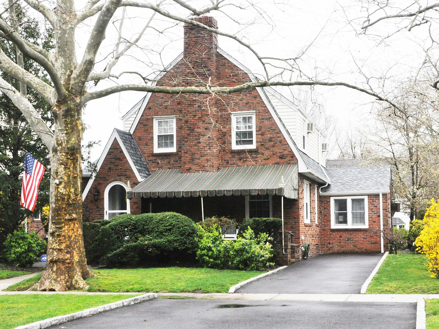 10 Jefferson St, Garden City, NY 11530 Zillow