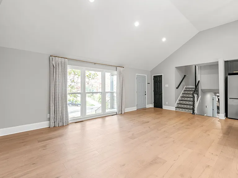 3800 Terrebonne Ct — Photo 6