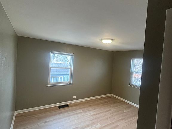 5th image of 4301 S Delaware St #1