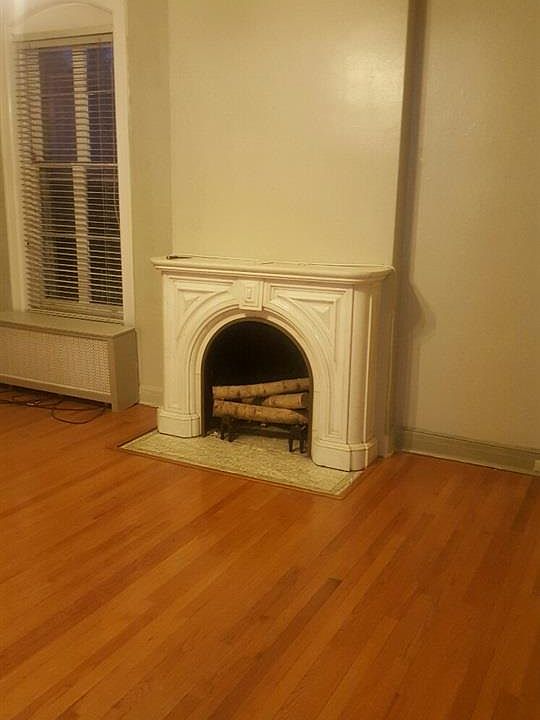 2nd image of 203 Fair St APT 3