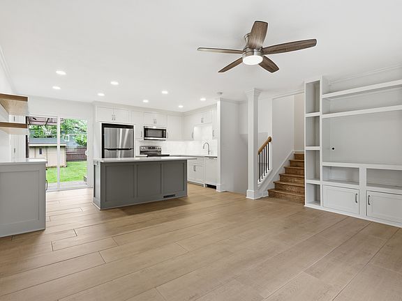 5th image of 9201 W 99th Ter