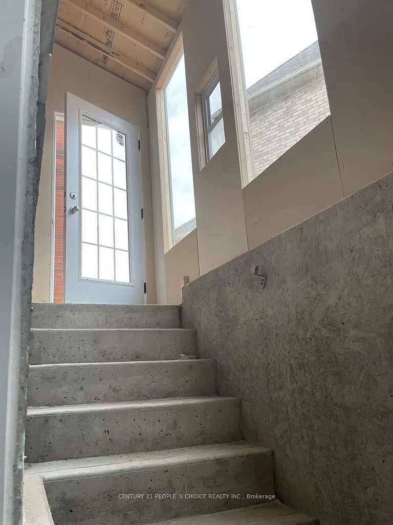 2 bed, $1,800 — Photo 2