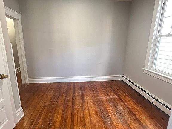 5th image of 65 Harrison Ave #3