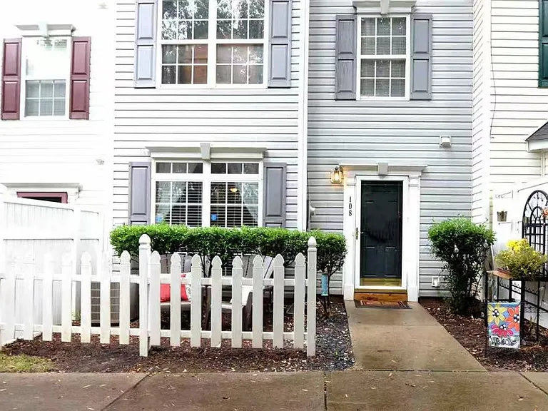 3040 Barrymore St #108 — Photo 1