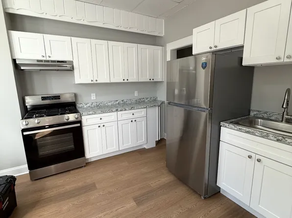 74 Commercial St, Bridgeport, CT
