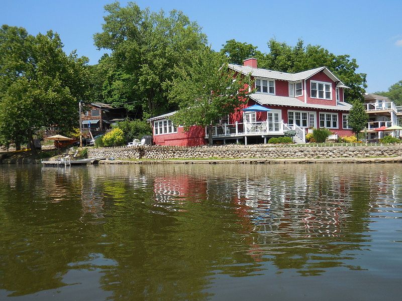 1st image of 808 Lake Forest Dr
