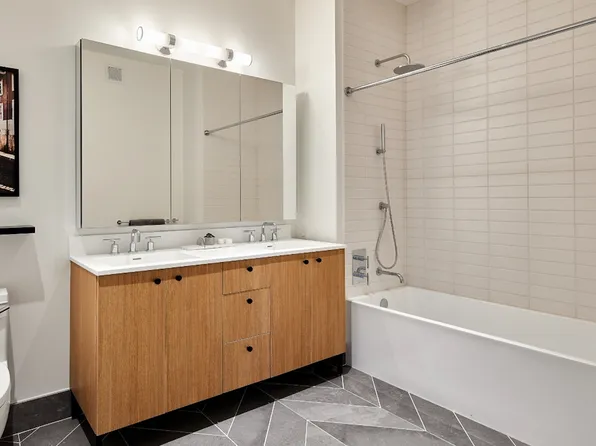 160 Front Street image 17 of 19