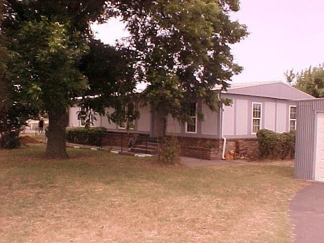 1st image of 305 Kelly St