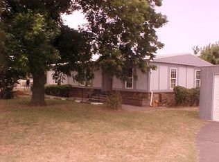 305 Kelly St, Burkburnett, TX 76354