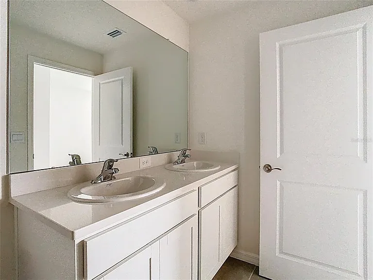31017 Silver Stage Dr — Photo 36