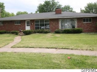 30 Godier Dr, East Saint Louis, IL 62203