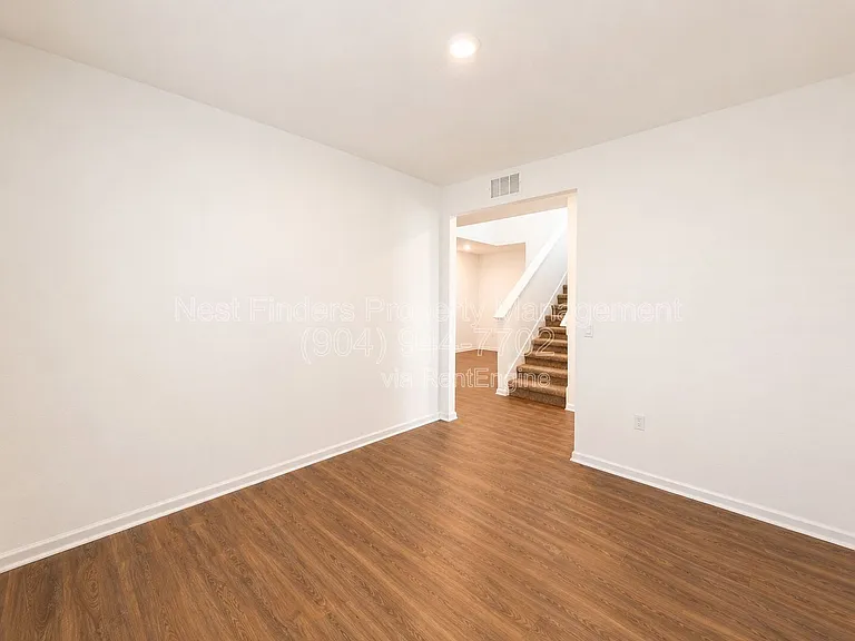 161 Chesterwood Rd — Photo 10