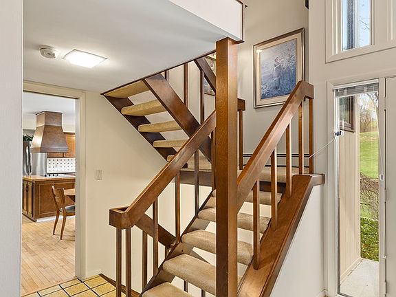 5th image of 59 Ridge Rd S