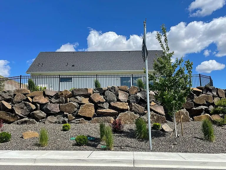 2319 Skyview Loop — Photo 37