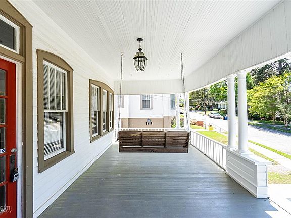 4th image of 243 Buford Pl