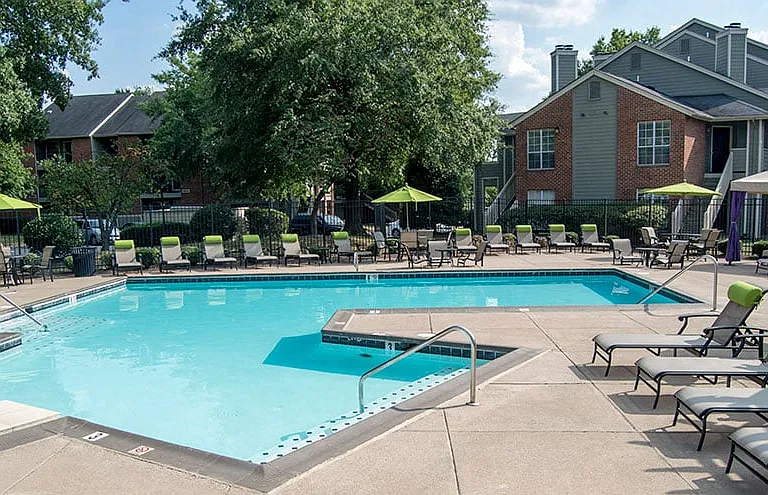 Broadmoor Apartments — Photo 7