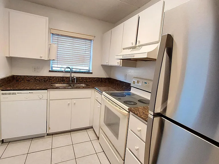 55 Vining Ct #204 — Photo 13