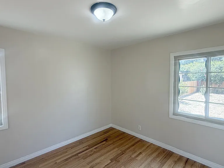 6243 Blucher Ave — Photo 23