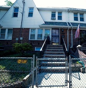 2555 Mickle Ave, Bronx, NY, 10469
