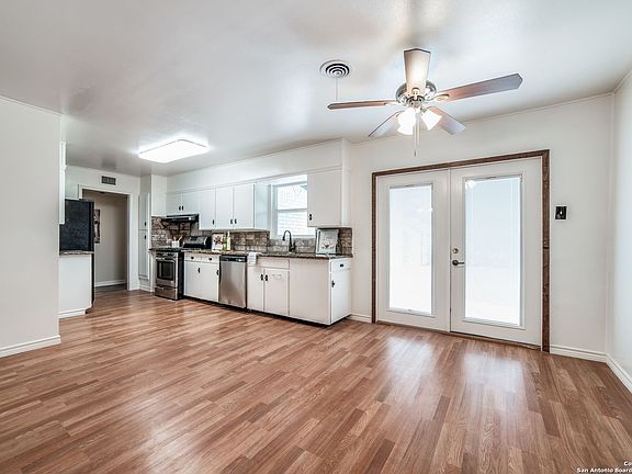 4th image of 326 E Rampart Dr