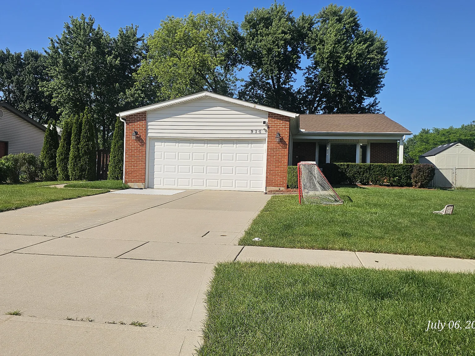 3 bed, 2300 sqft, $3,600 — Photo 3