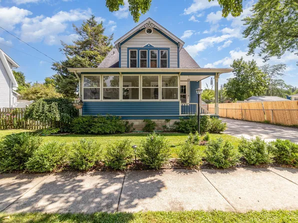 910 Jerome St, Midland, MI 48640
