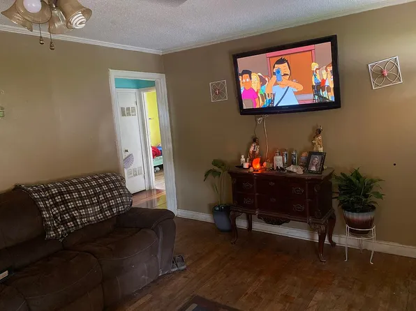 907 Sturgis St, Warren, AR 71671