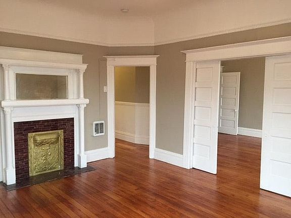 5th image of 99 Stillman St