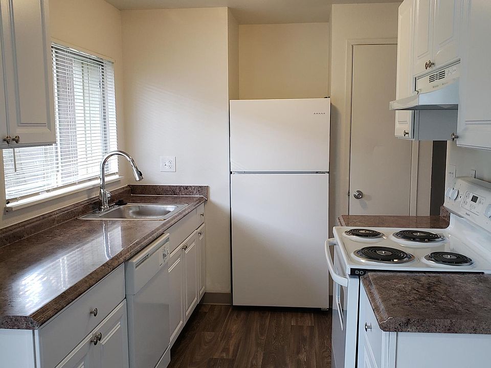 1st image of 9780 SW North Dakota St #C4