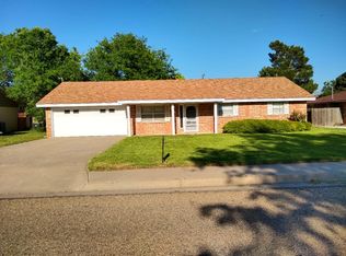 705 Phillips Dr, Dumas, TX 79029