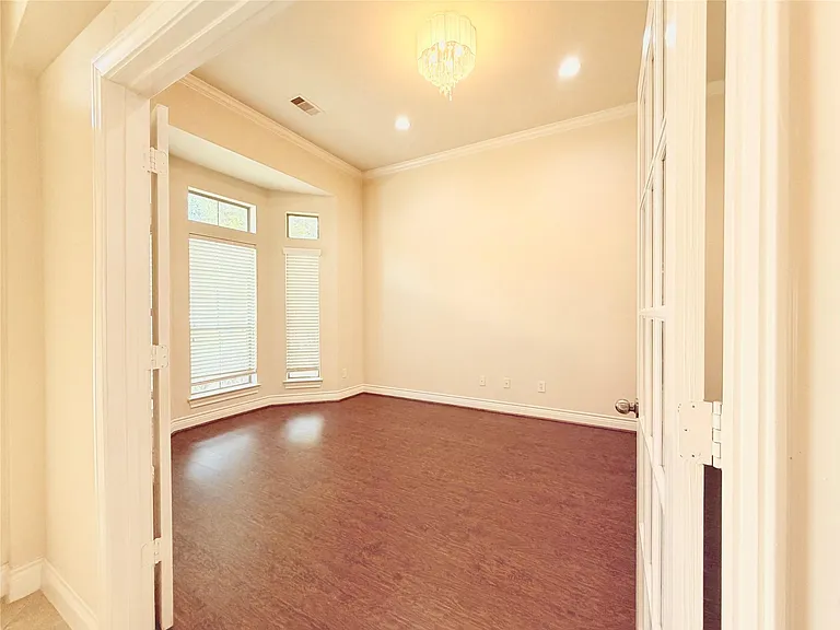 22015 Rustic Canyon Ln — Photo 4