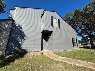 210 Oak Bay St APT 101, Rockport, TX 78382