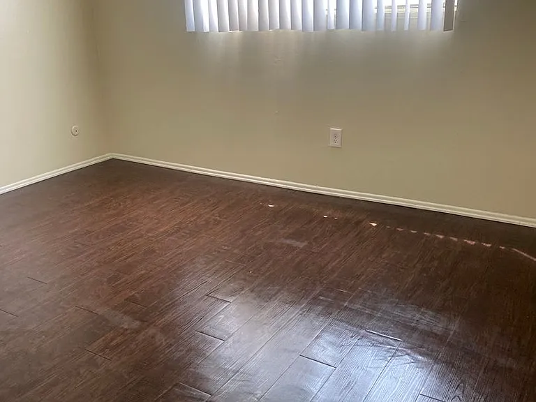 508 S Victoria Ave — Photo 11