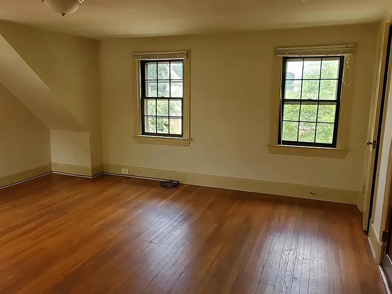 409 High St #5 — Photo 3