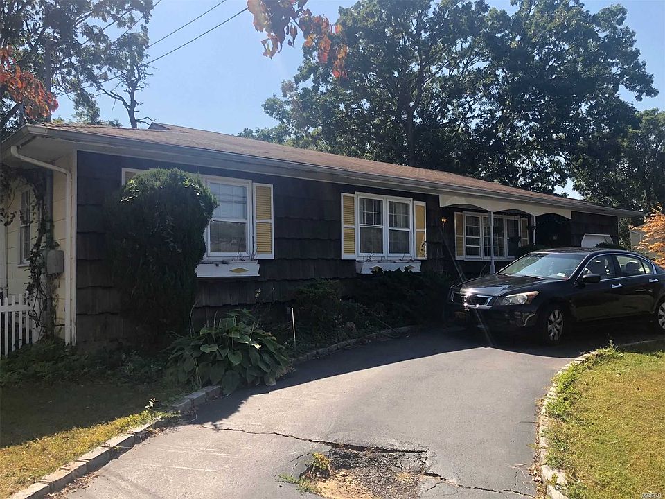 2nd image of 64 Suburban Ave