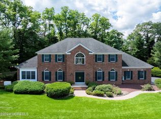 15 Hixon Ter, Holmdel, NJ 07733
