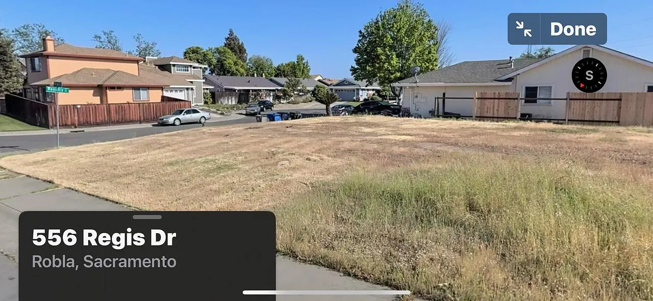 550 Regis Dr photo 1