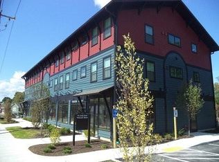 68 Cowls Rd APT 302, Amherst, MA 01002