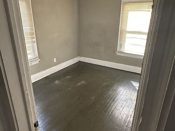 5th image of 3660 E 146th St